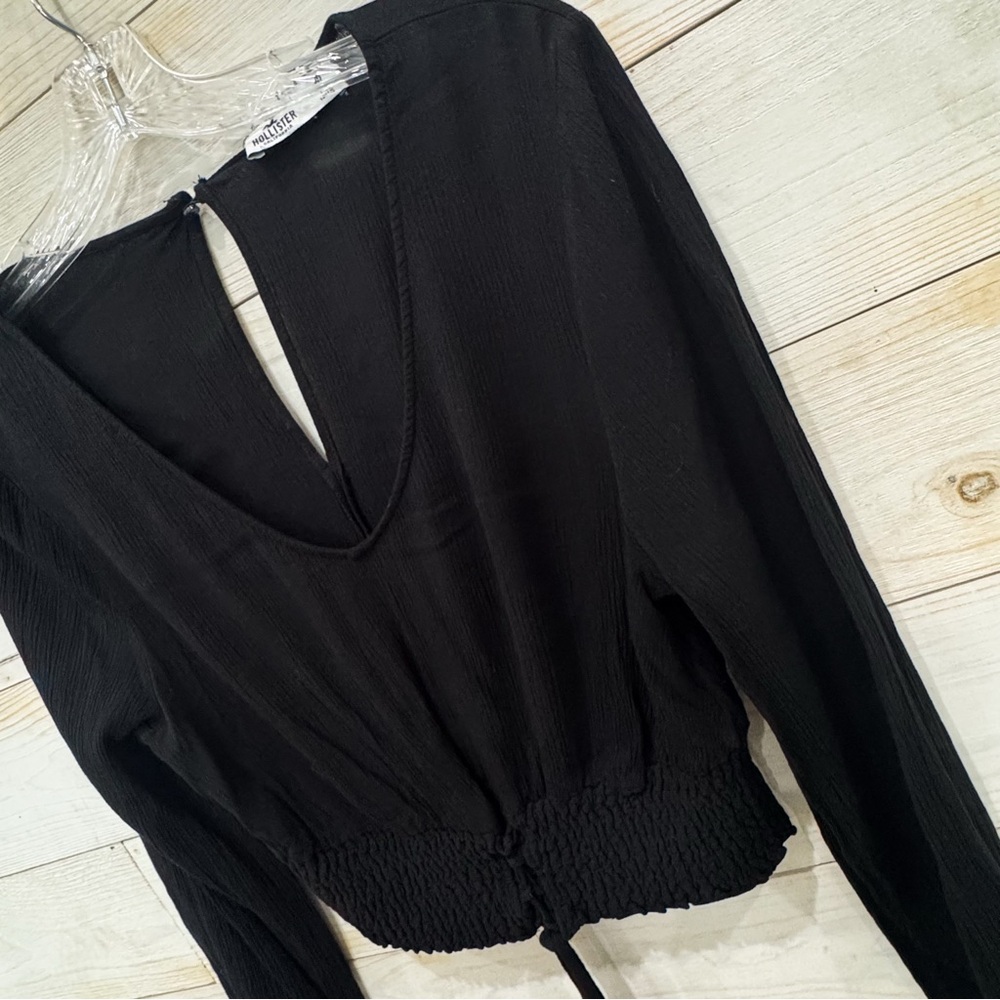 Hollister cropped drawstring long sleeve bubble top ❤️ - Picture 2 of 5
